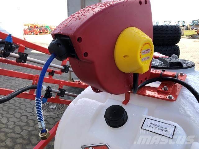 Kuhn P300 Espaços verdes - Outros
