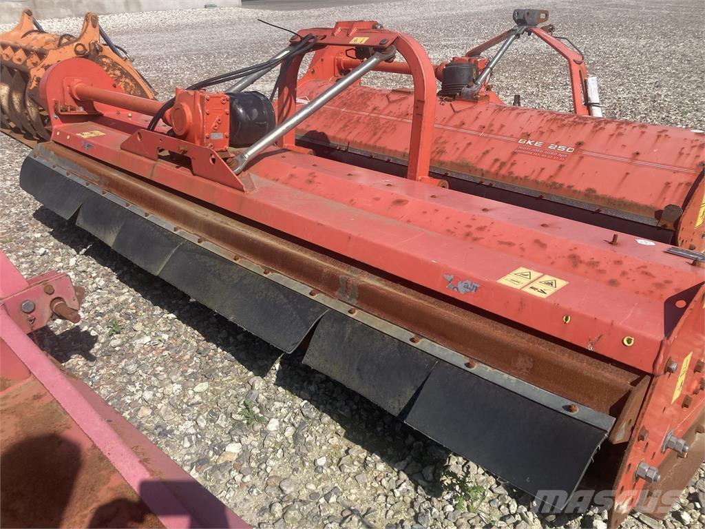 Kuhn VKM 305 Gadanheiras