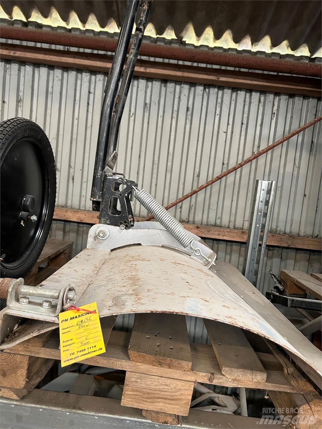 Polaris SNEPLOV Lâminas de neve e arados