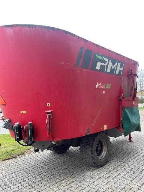 RMH 24 M3 Reboques forrageiros