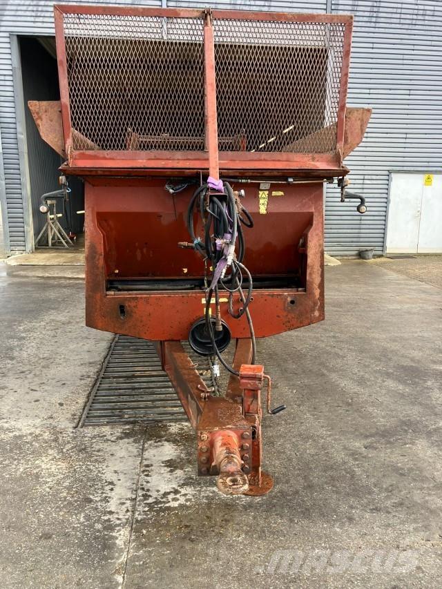 Samson 9 THM Espalhadores de estrume