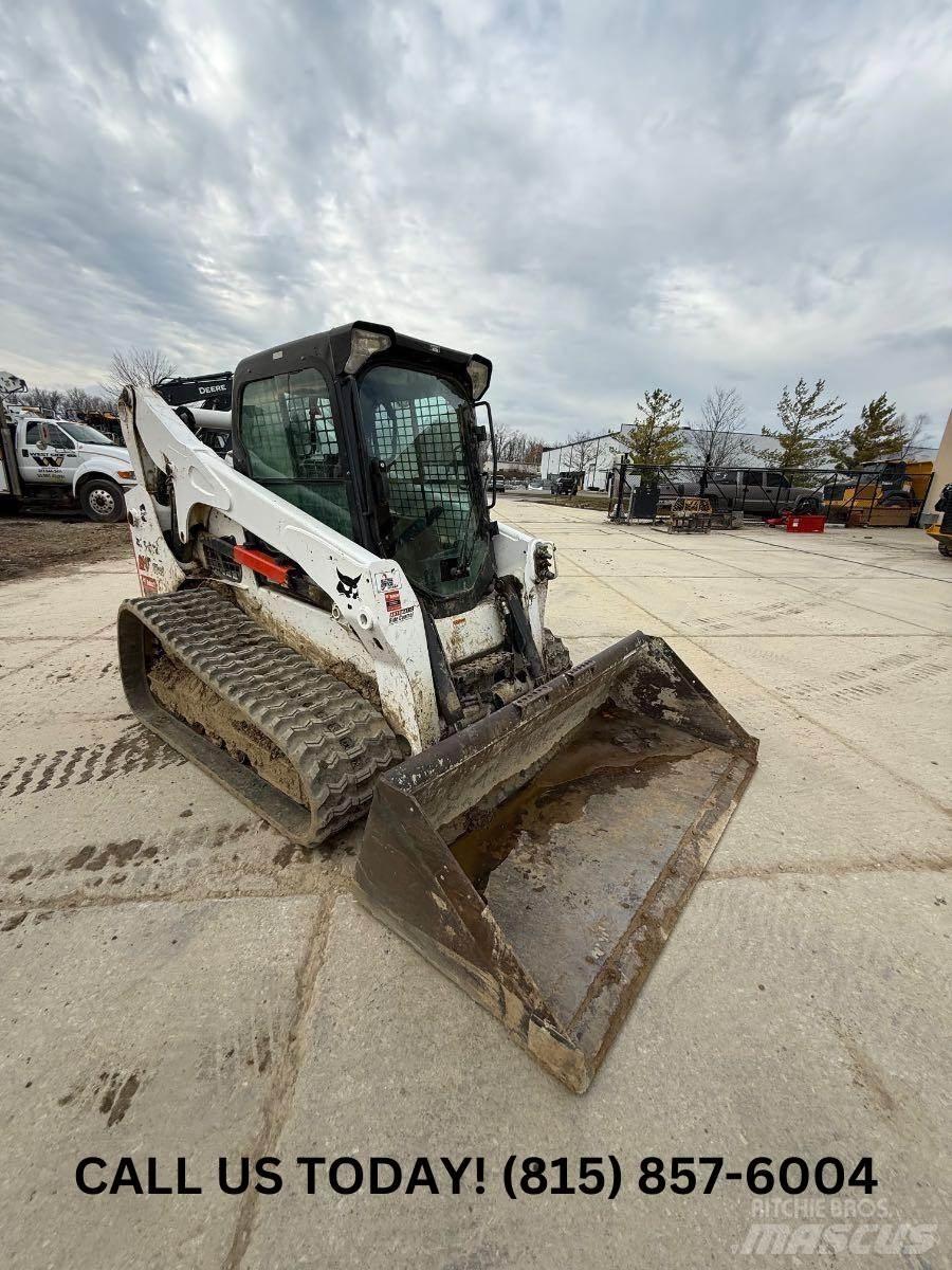 Bobcat T740 Mini carregadoras