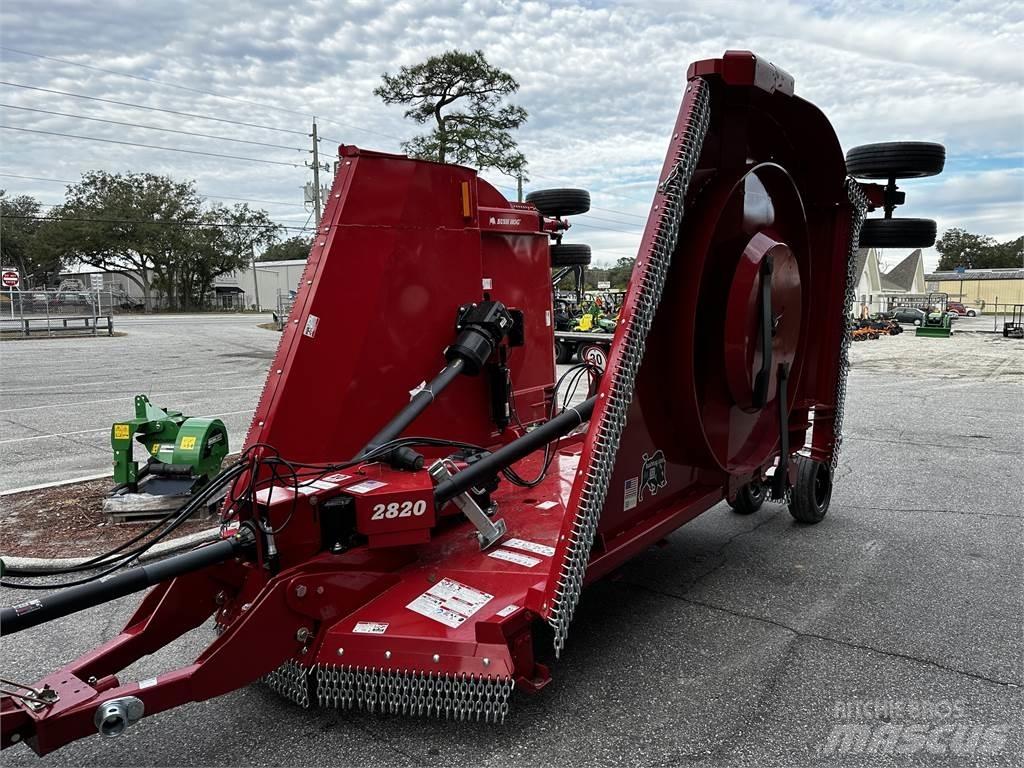 Bush Hog 2820 Cortadores, moinhos e desenroladores de fardos