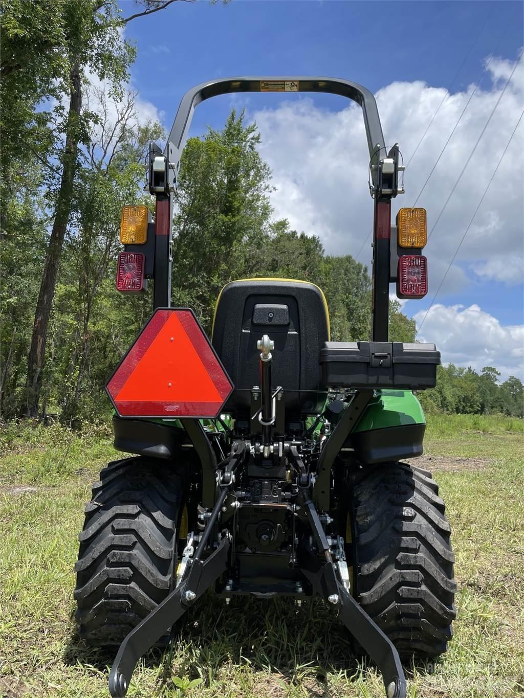 John Deere 1023E Tractores compactos