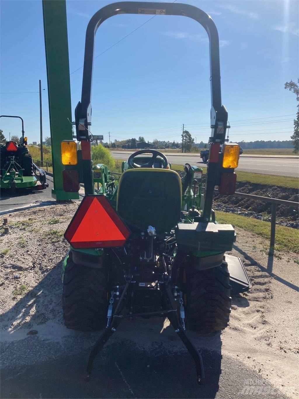 John Deere 1023E Tractores compactos