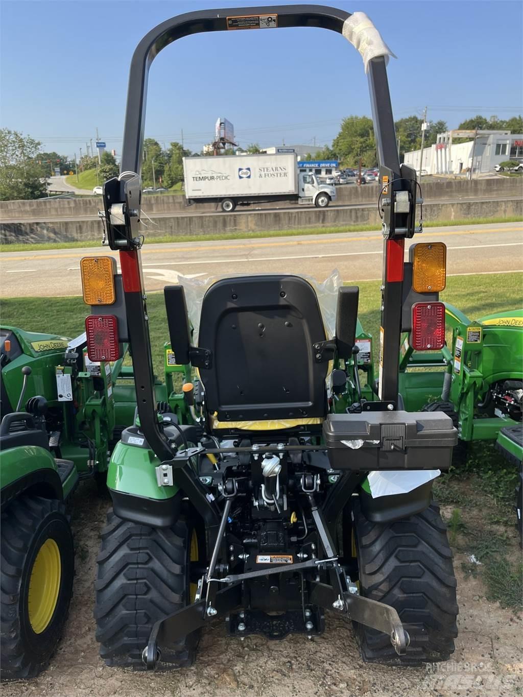 John Deere 1025R Tractores compactos