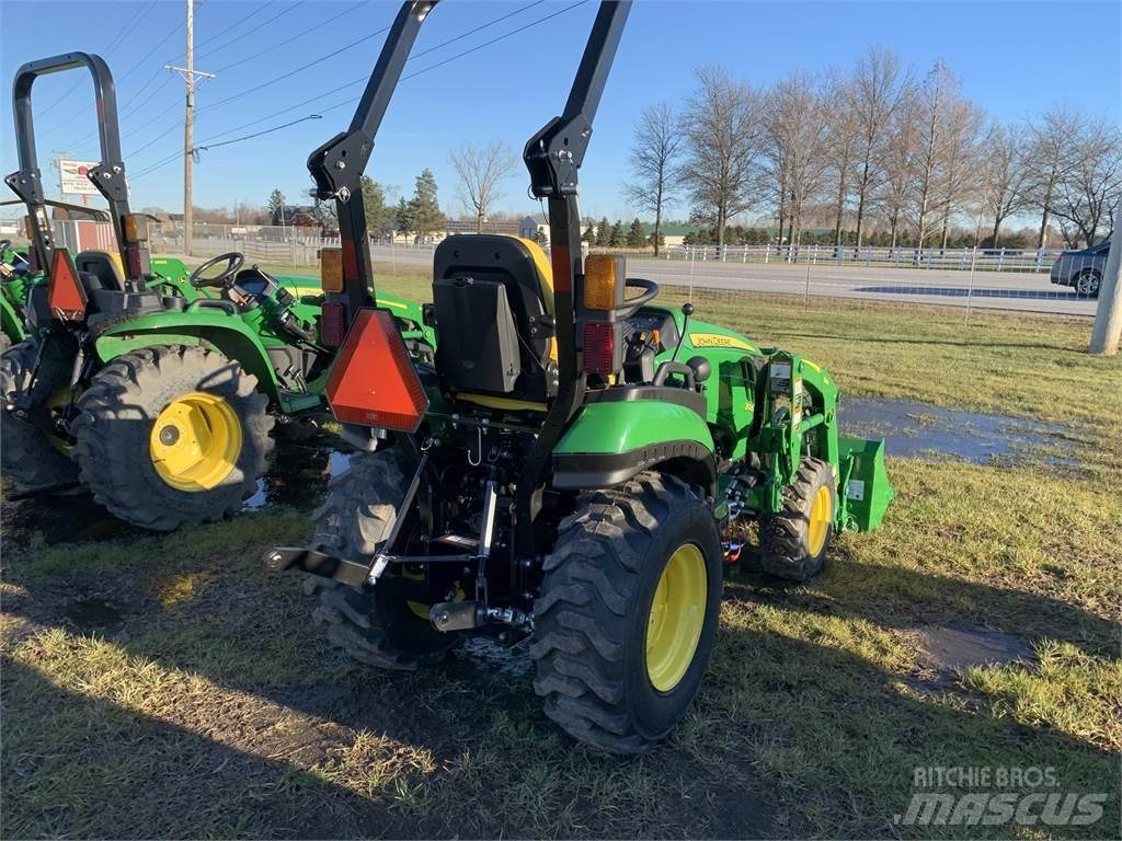 John Deere 2025R Tractores compactos