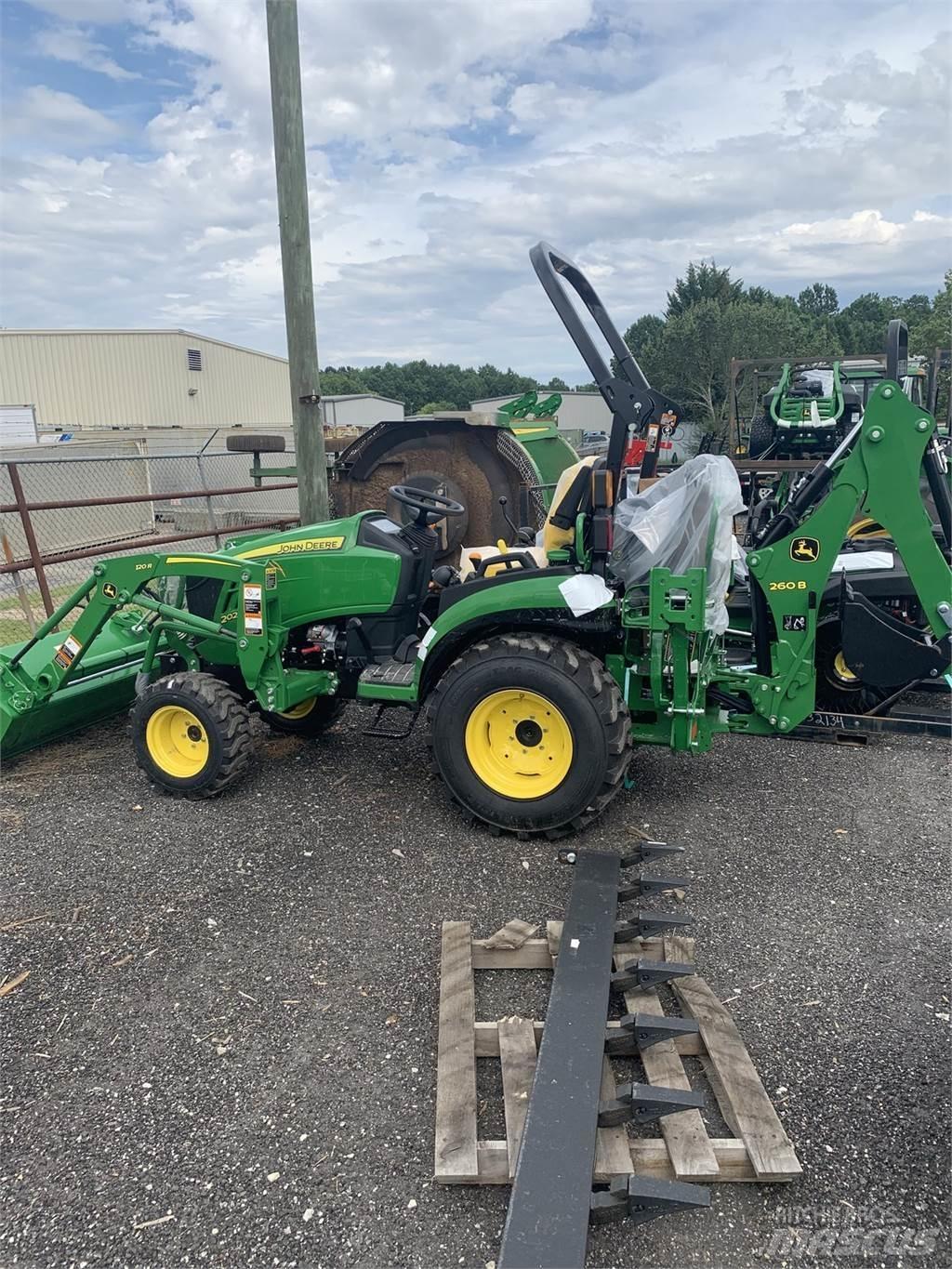 John Deere 2025R Tractores compactos