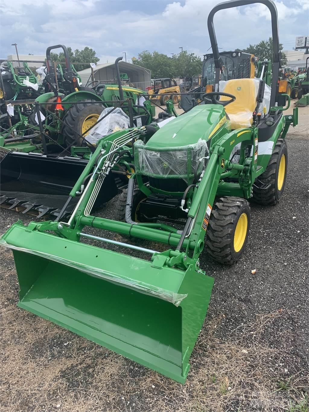 John Deere 2025R Tractores compactos