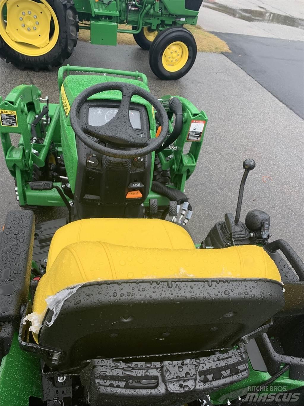 John Deere 2025R Tractores compactos