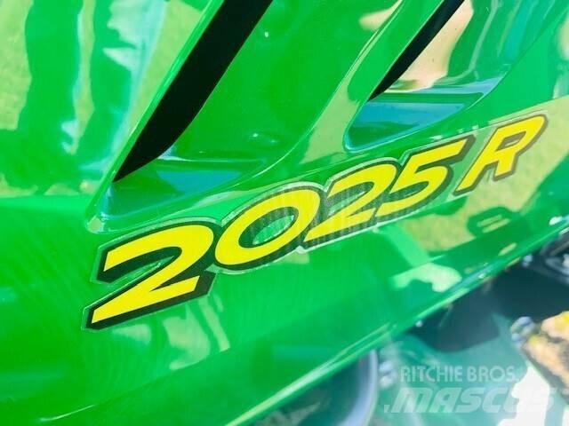 John Deere 2025R Tractores compactos