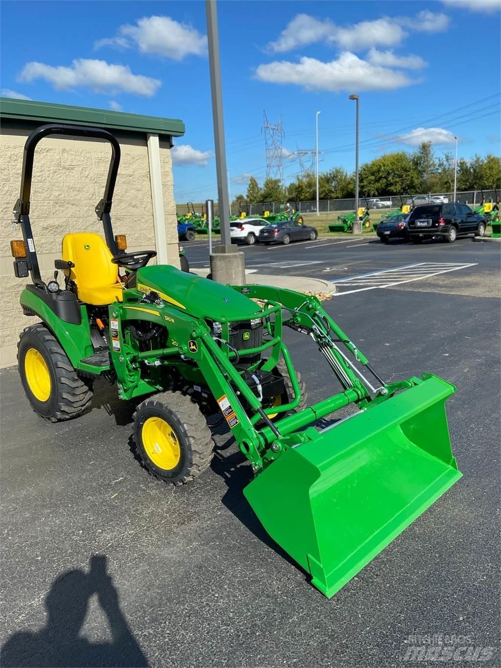 John Deere 2025R Tractores compactos