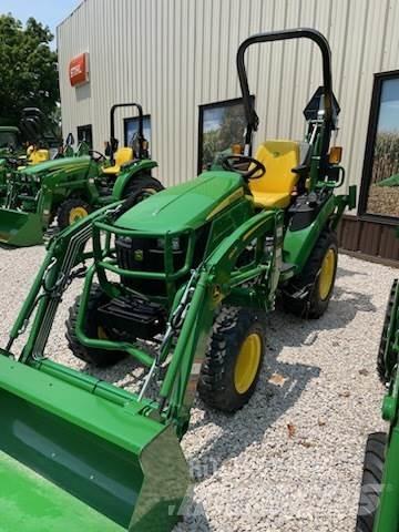 John Deere 2025R Tractores compactos