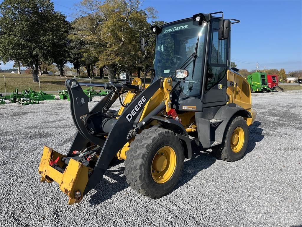 John Deere 244L Mini carregadoras