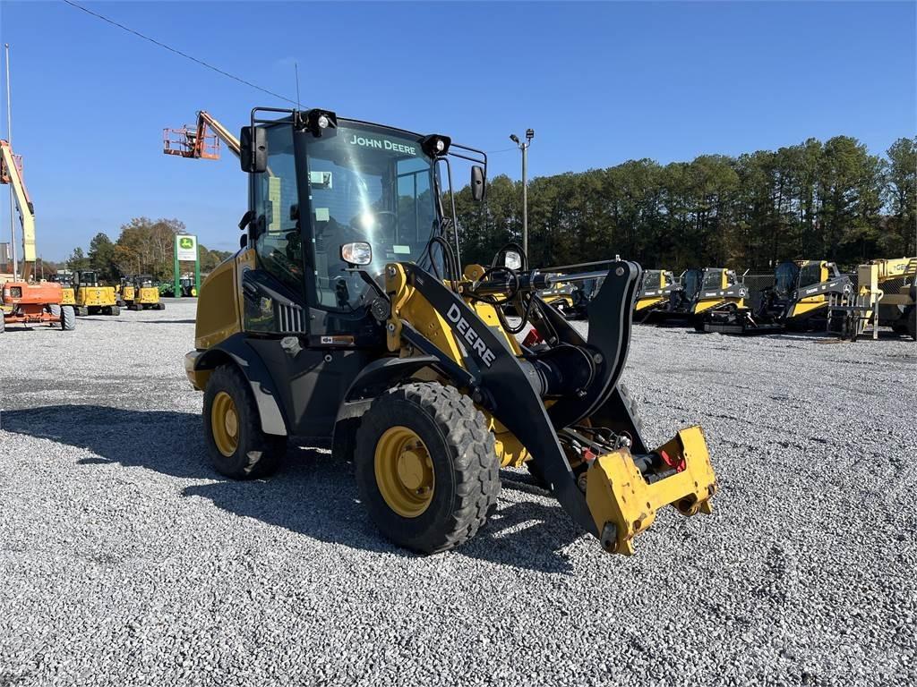 John Deere 244L Mini carregadoras
