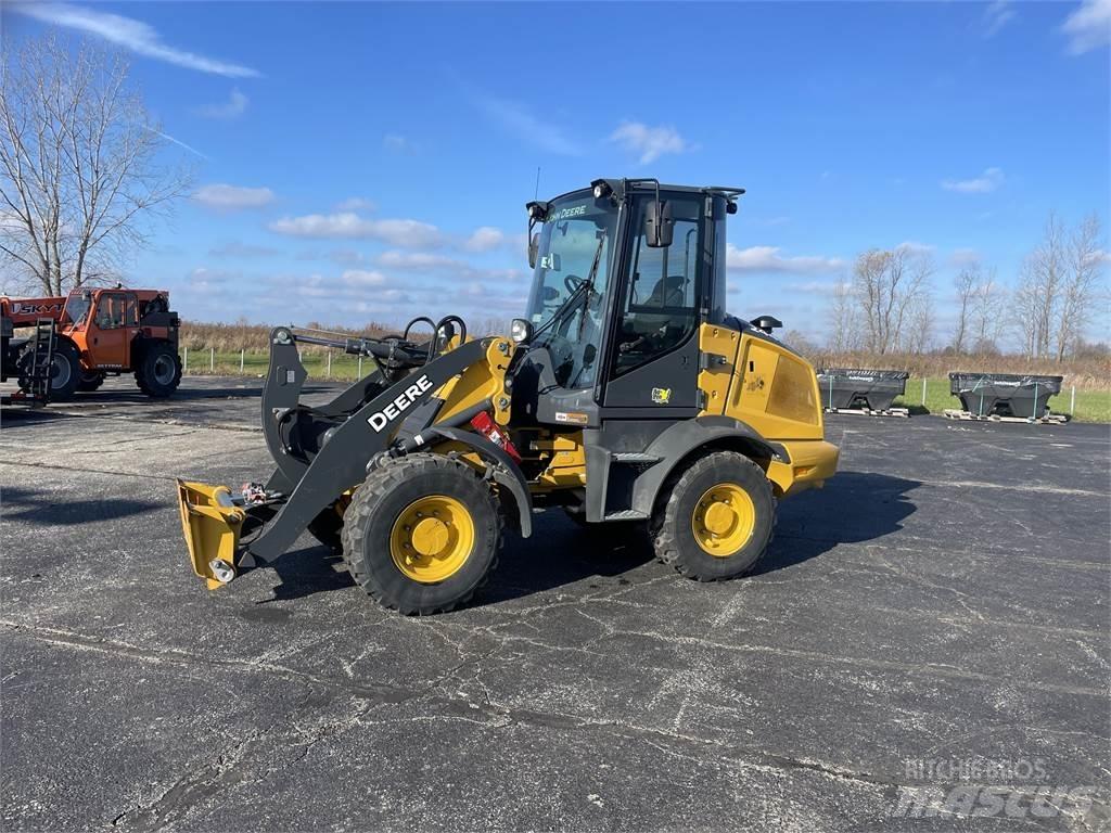 John Deere 244L Mini carregadoras