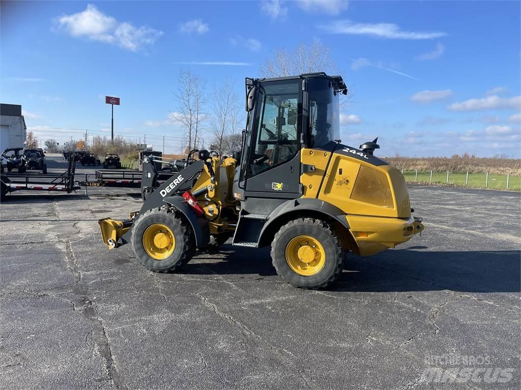 John Deere 244L Mini carregadoras