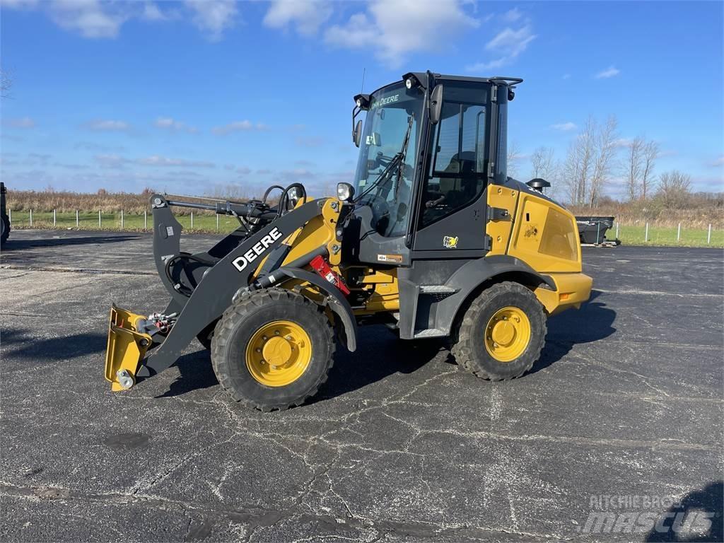 John Deere 244L Mini carregadoras