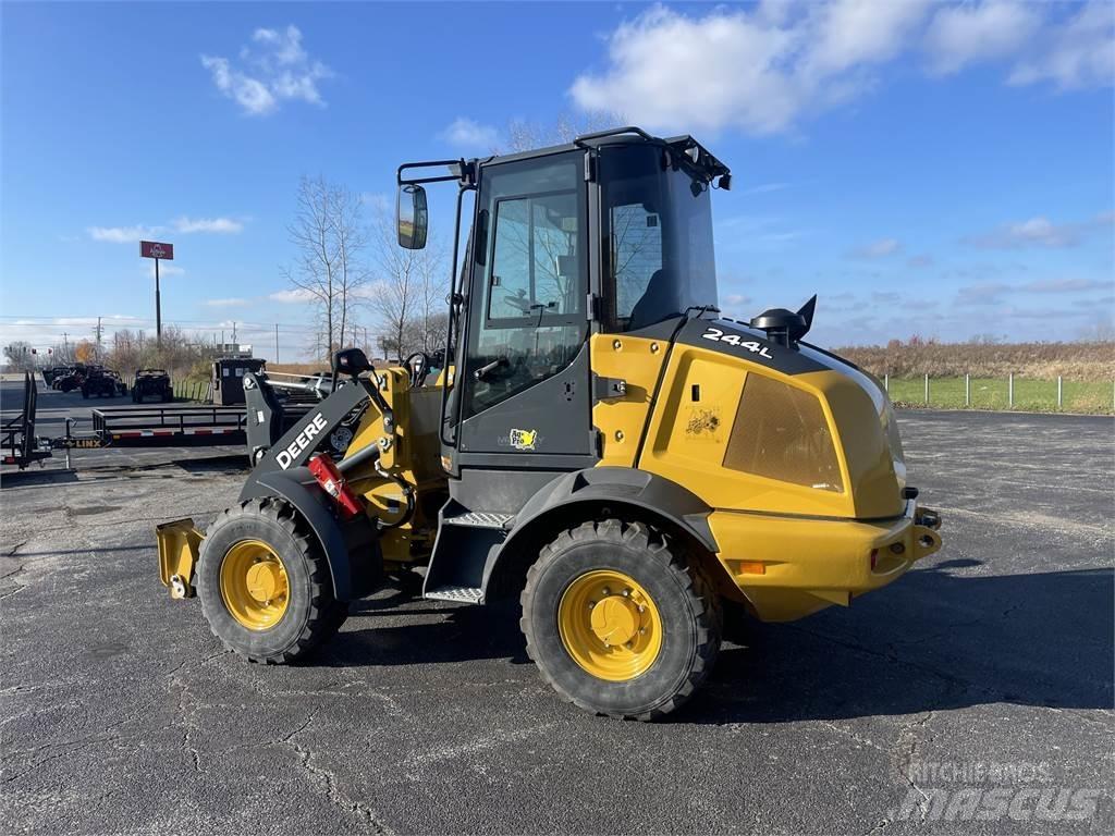 John Deere 244L Mini carregadoras