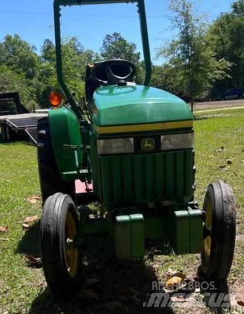 John Deere 3005 Tractores compactos
