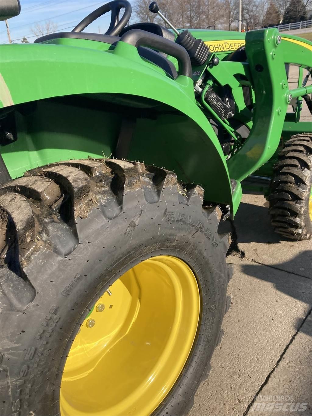 John Deere 3025D Tractores compactos