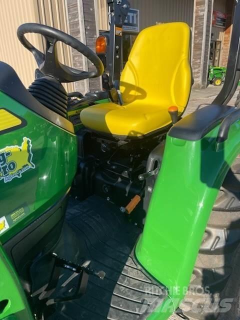 John Deere 3033R Tractores compactos