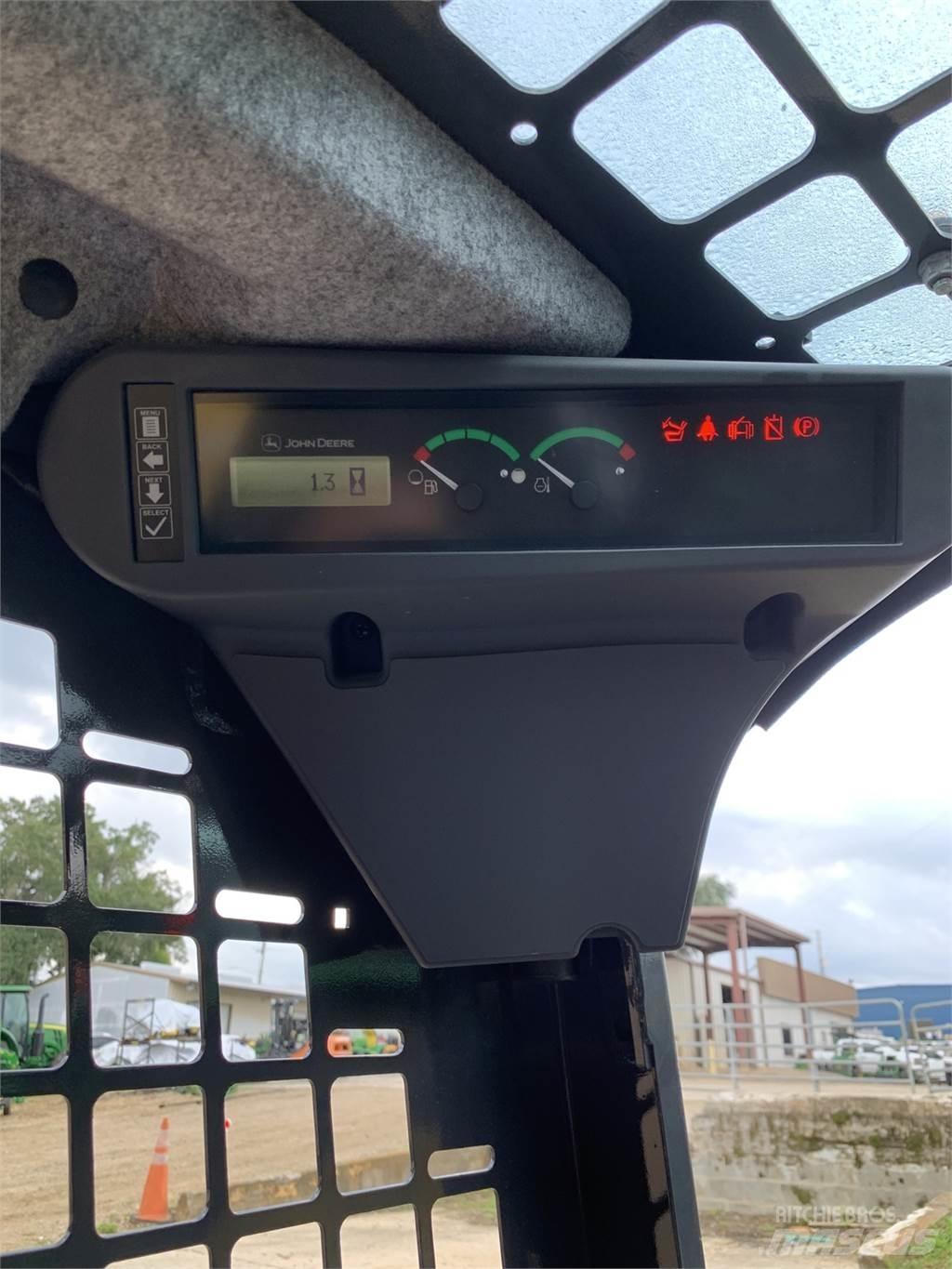 John Deere 317G Mini carregadoras