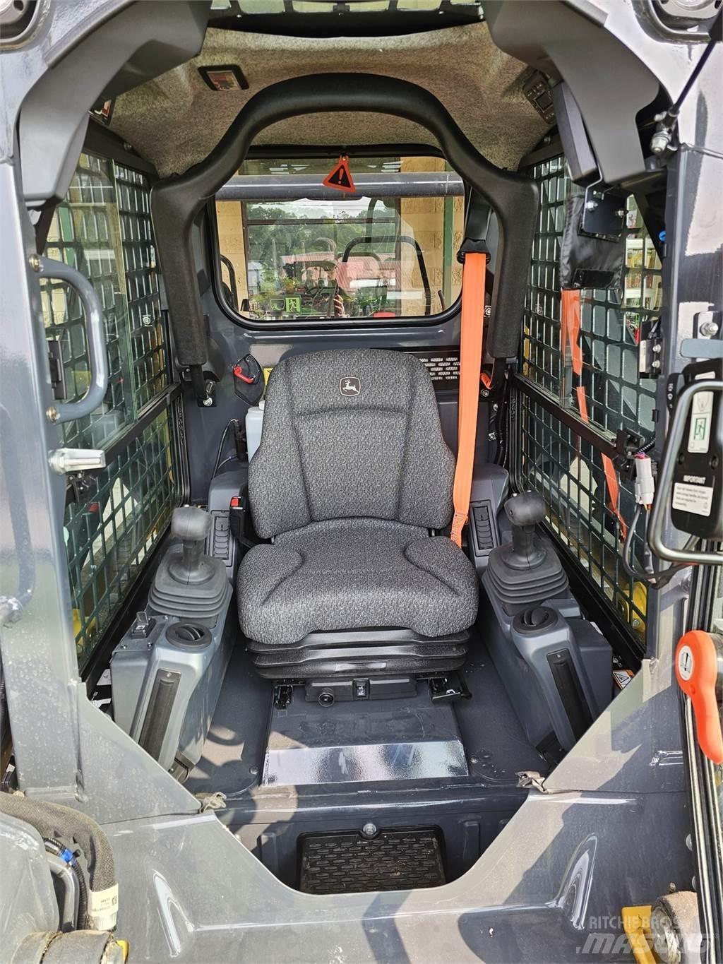 John Deere 317G Mini carregadoras
