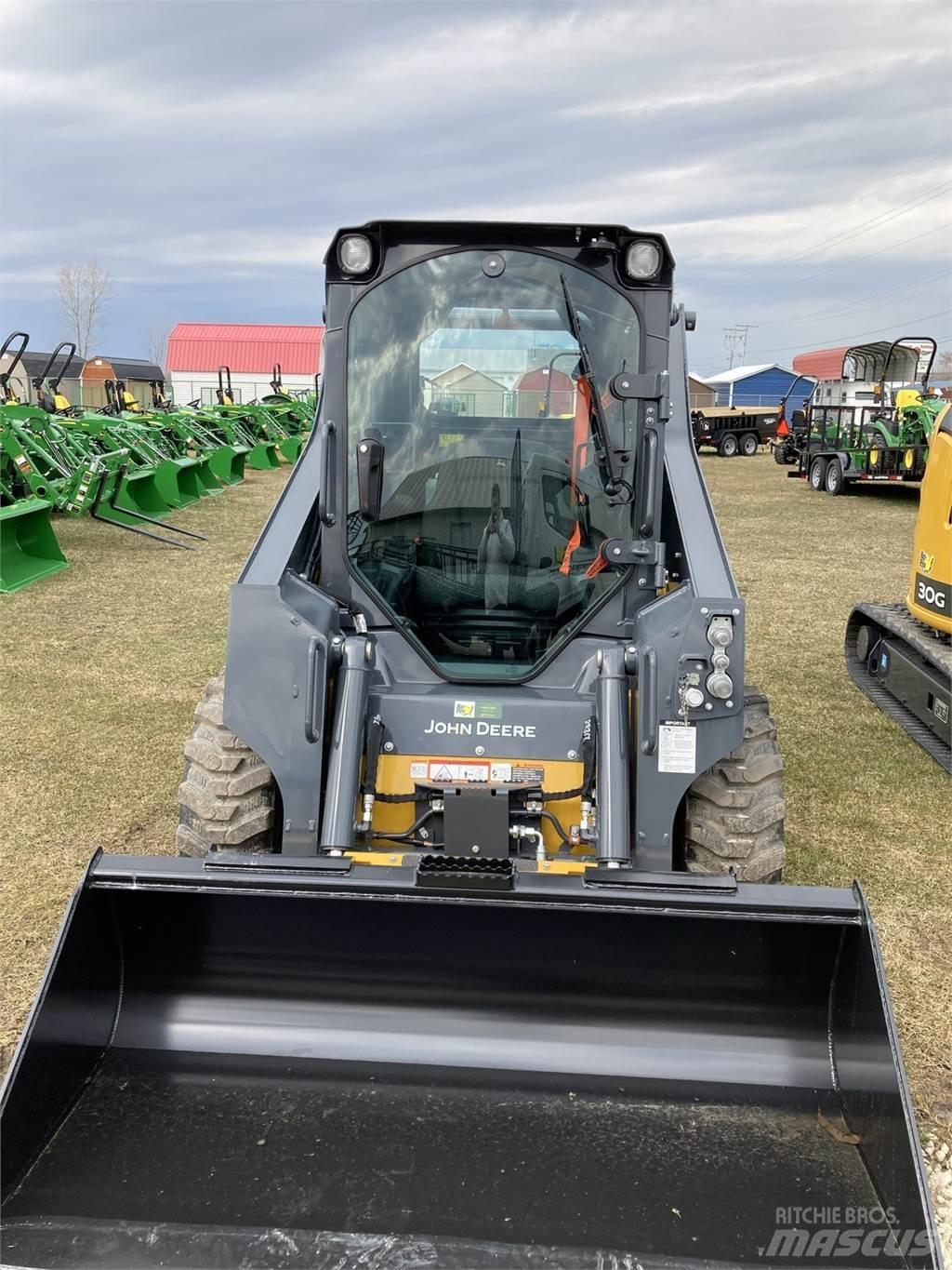 John Deere 318G Carregadoras de direcção deslizante