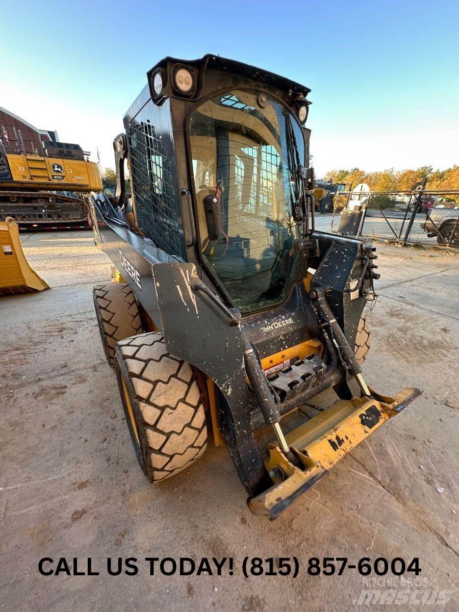 John Deere 320G Carregadoras de direcção deslizante