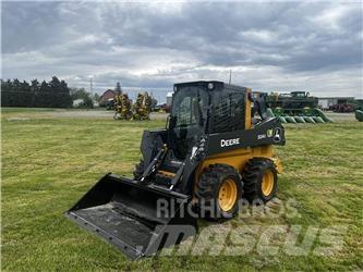 John Deere 324G Carregadoras de direcção deslizante