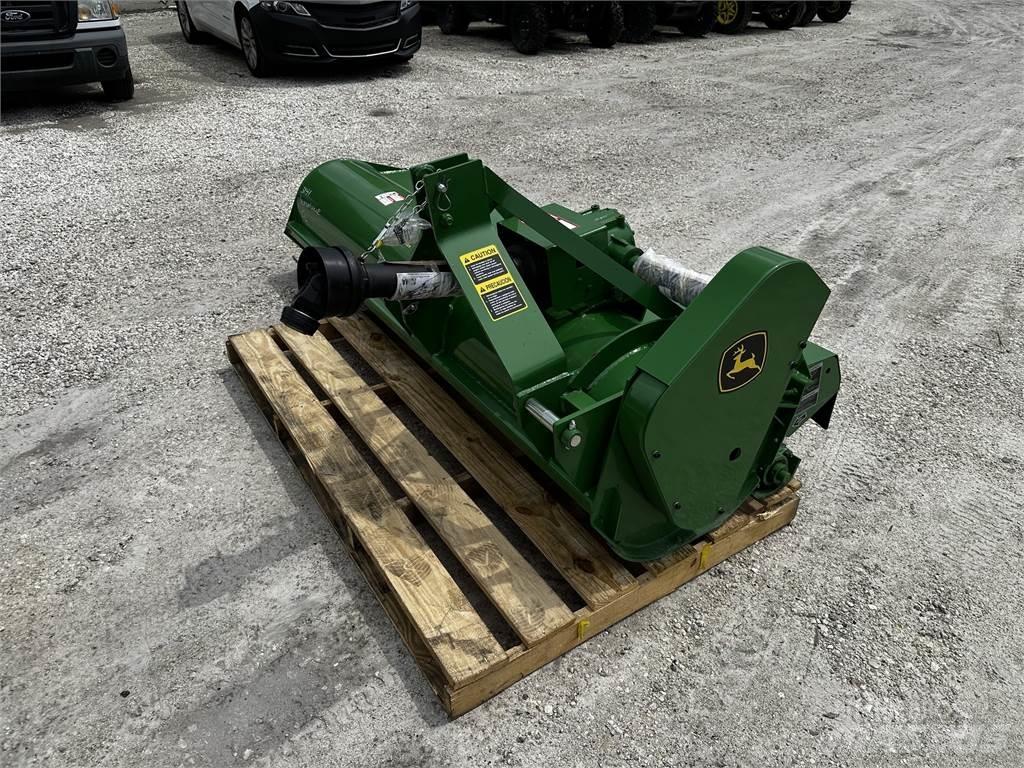 John Deere 390 Gadanheiras