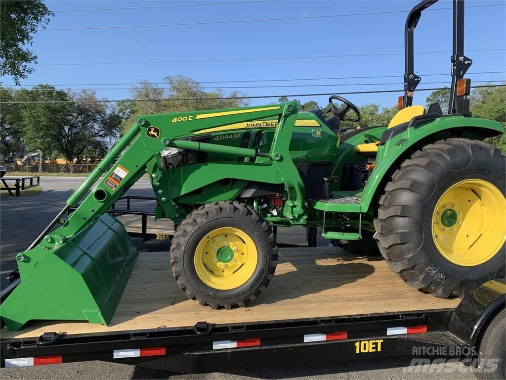John Deere 4044M Tratores Agrícolas usados