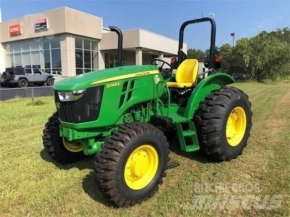 John Deere 5045E Tratores Agrícolas usados