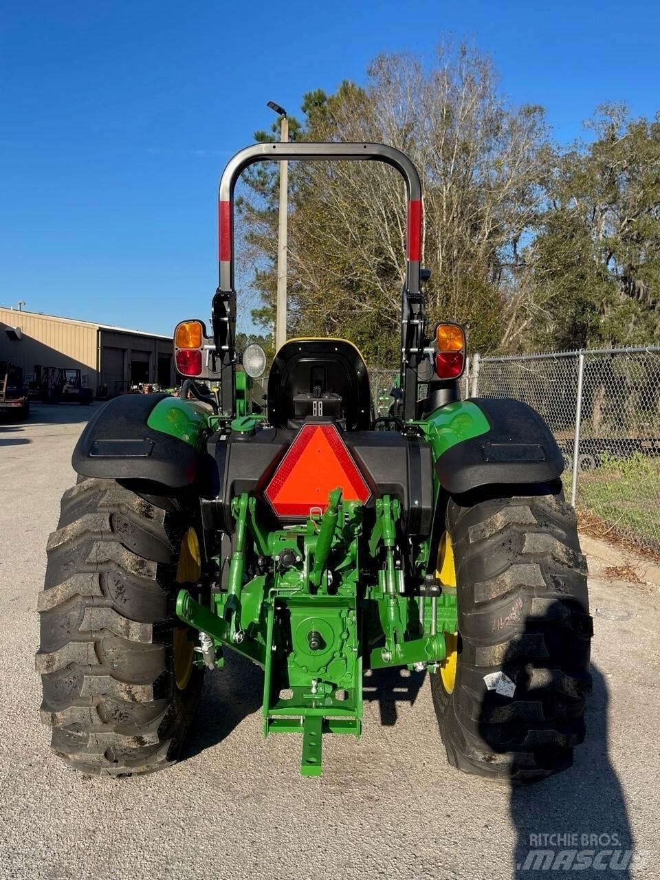 John Deere 5045E Tratores Agrícolas usados