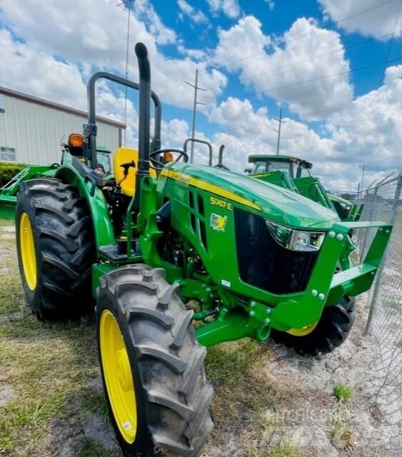 John Deere 5067E Tratores Agrícolas usados