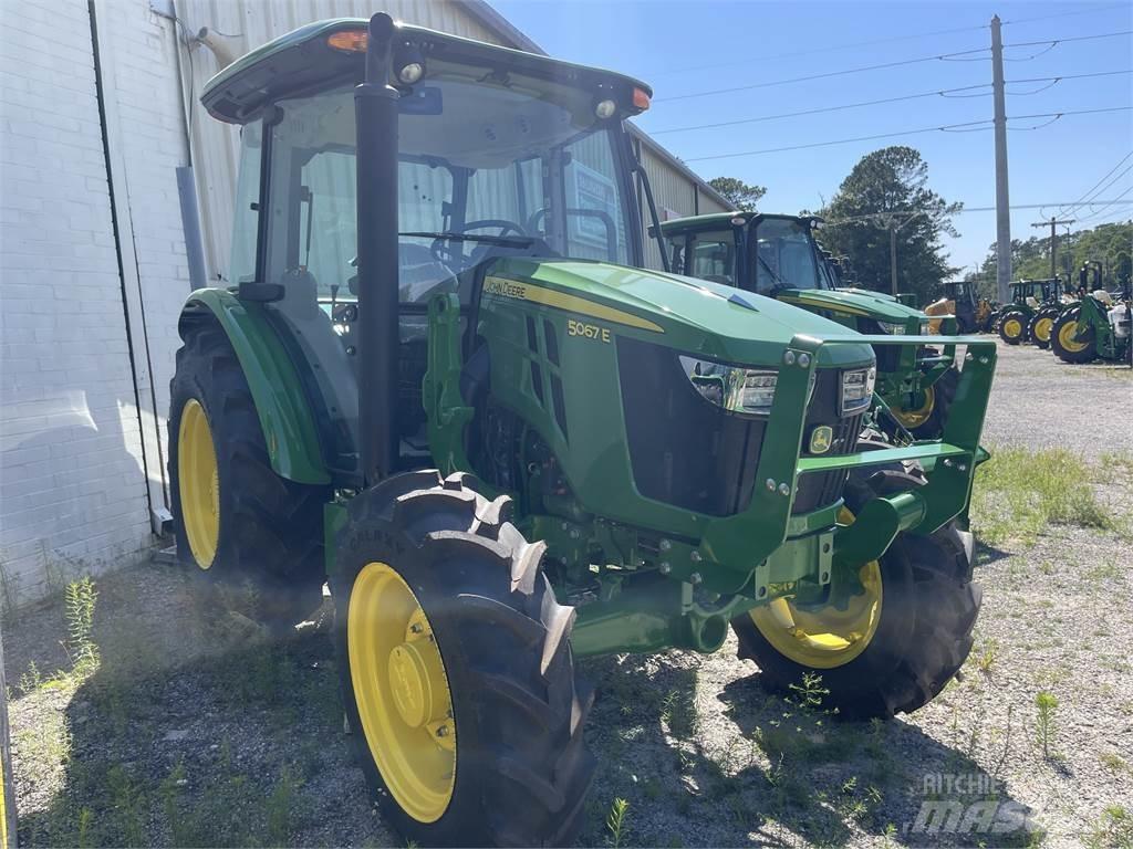 John Deere 5067E Tratores Agrícolas usados