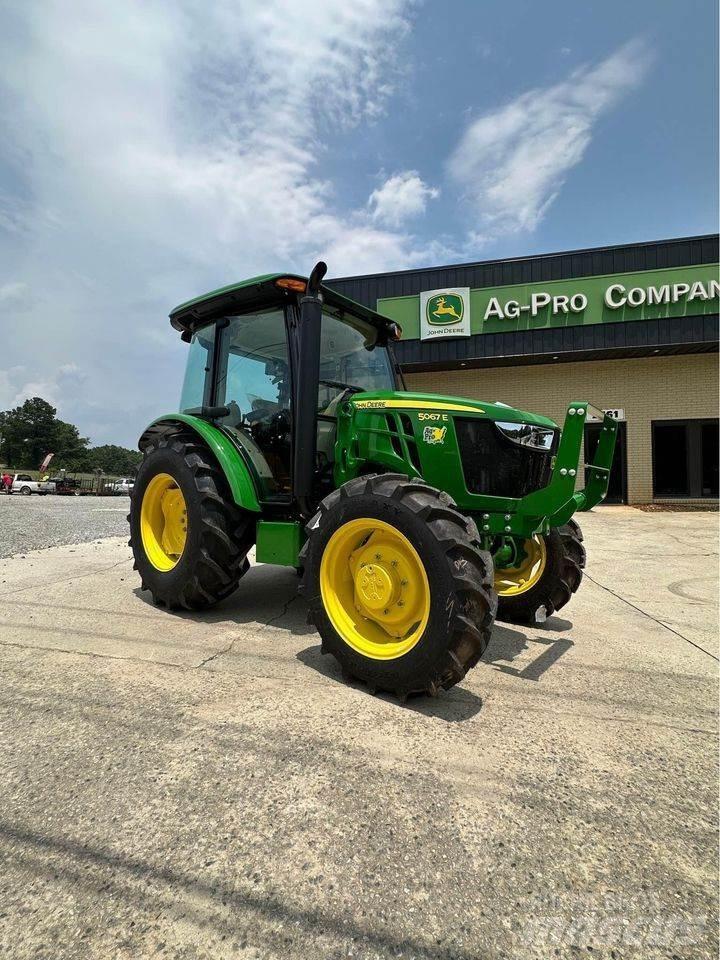John Deere 5067E Tratores Agrícolas usados