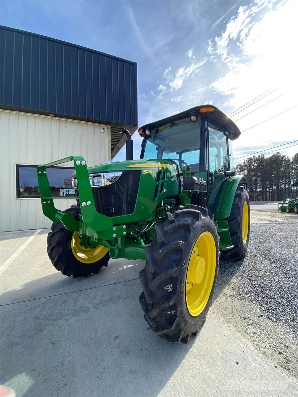 John Deere 5075E Tratores Agrícolas usados