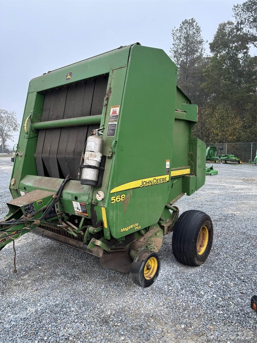 John Deere 568 Enfardadeira de rolos