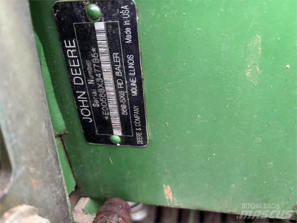 John Deere 568 Enfardadeira de rolos