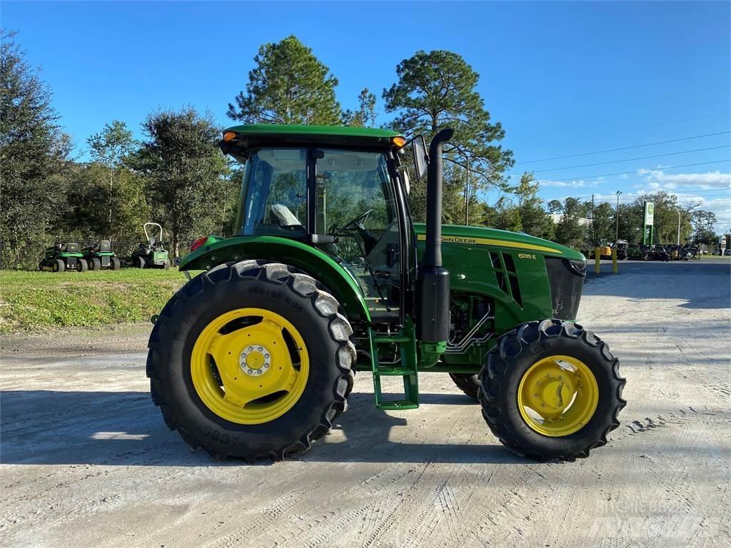 John Deere 6135E Tratores Agrícolas usados