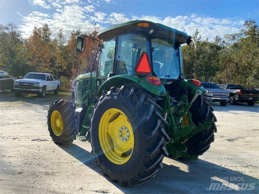 John Deere 6135E Tratores Agrícolas usados