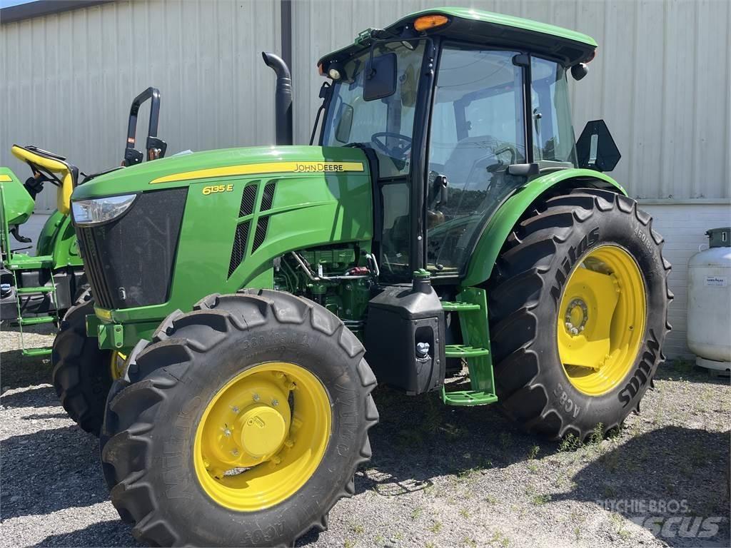 John Deere 6135E Tratores Agrícolas usados