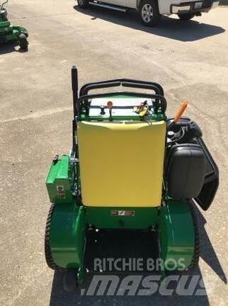 John Deere 636M Corta-Relvas Riders