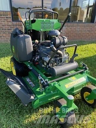 John Deere 636M Corta-Relvas Riders
