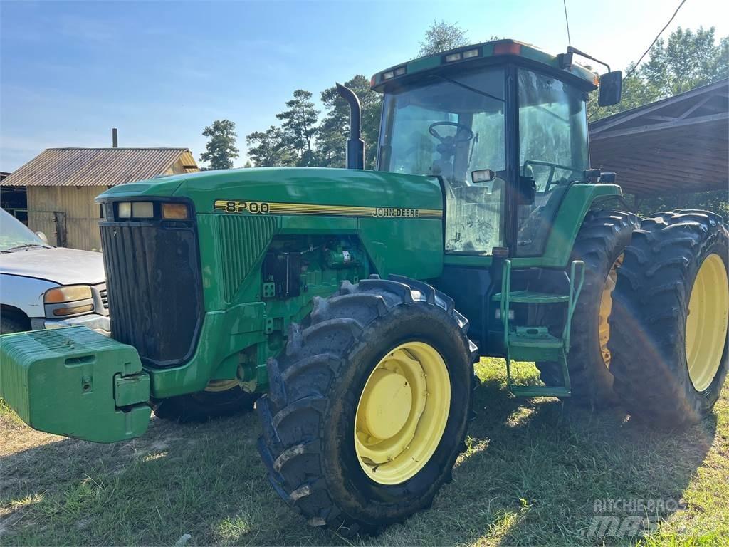 John Deere 8200 Tratores Agrícolas usados