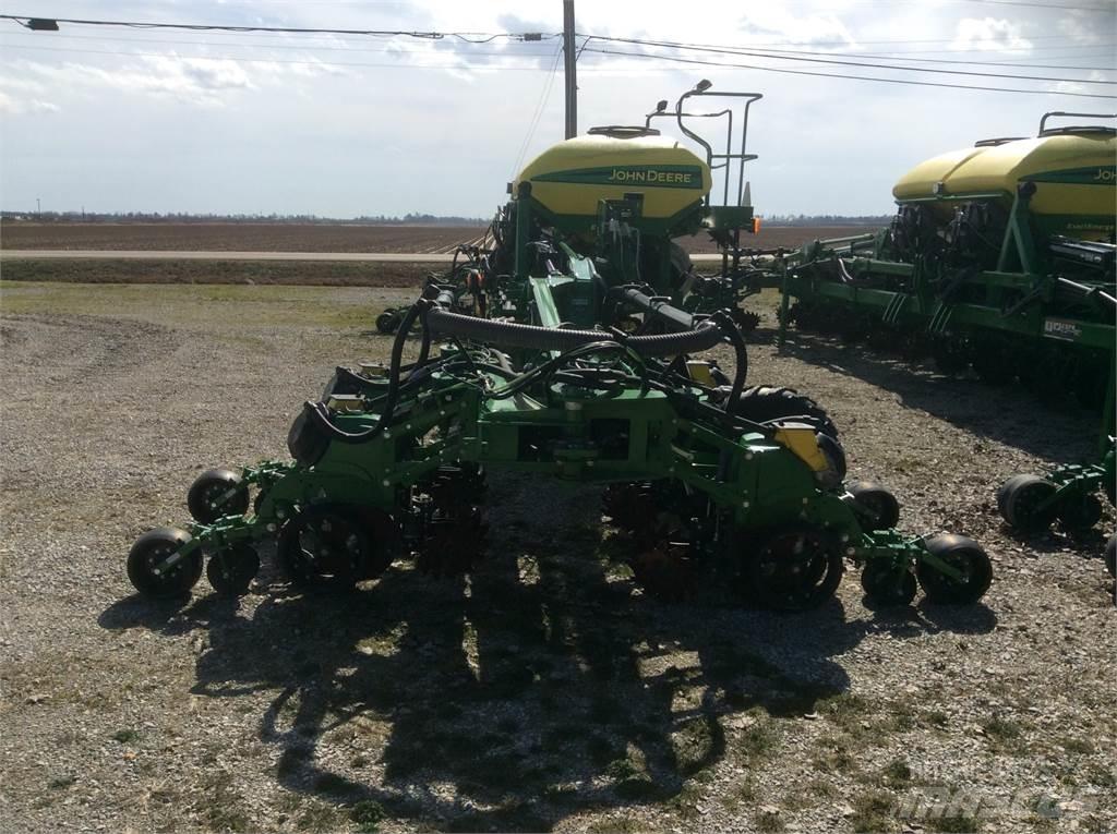 John Deere DR18 Plantadores