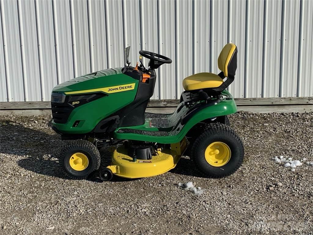 John Deere S110 Corta-Relvas Riders