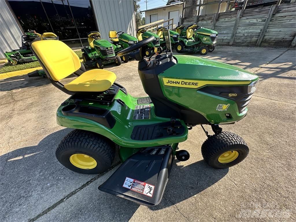 John Deere S110 Corta-Relvas Riders